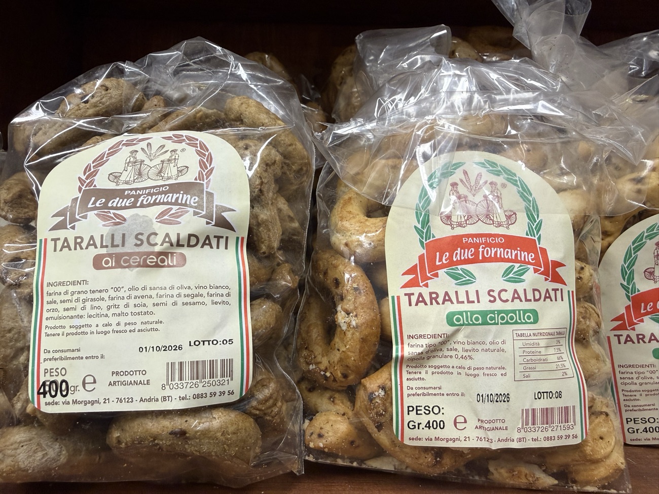 Taralli scaldati artigianali, ai cereali e alla cipolla, in confezione